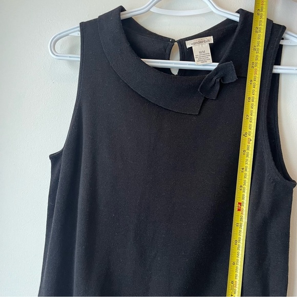 Gloria Vanderbilt Black Sleeveless Knit Top Bow Collar Retro Mod Minimalist - Picture 5 of 7